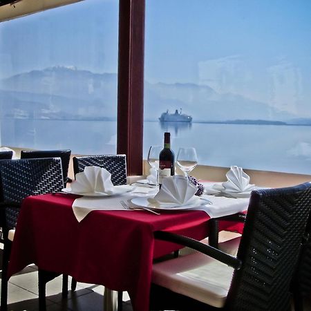Hotel Azzurro 헤르섹 외부 사진