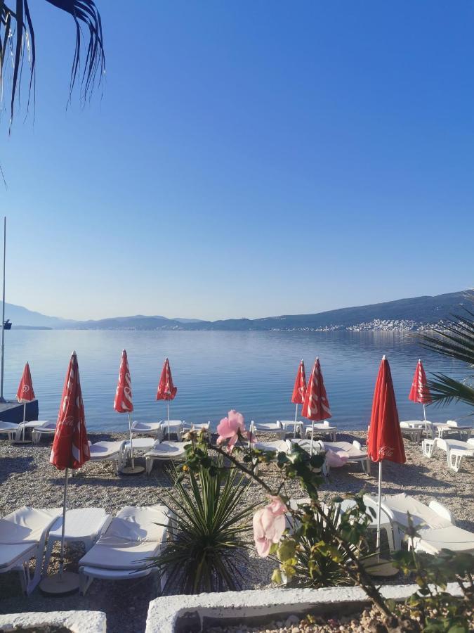 Hotel Azzurro 헤르섹 외부 사진