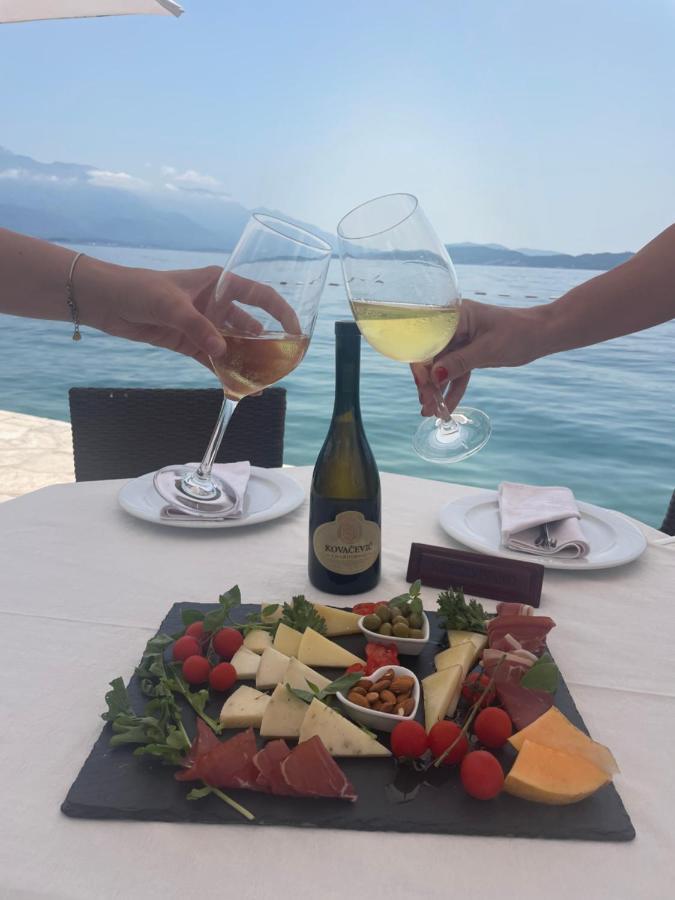 Hotel Azzurro 헤르섹 외부 사진