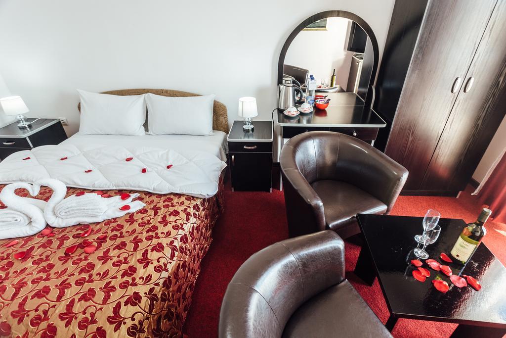 Hotel Azzurro 헤르섹 외부 사진