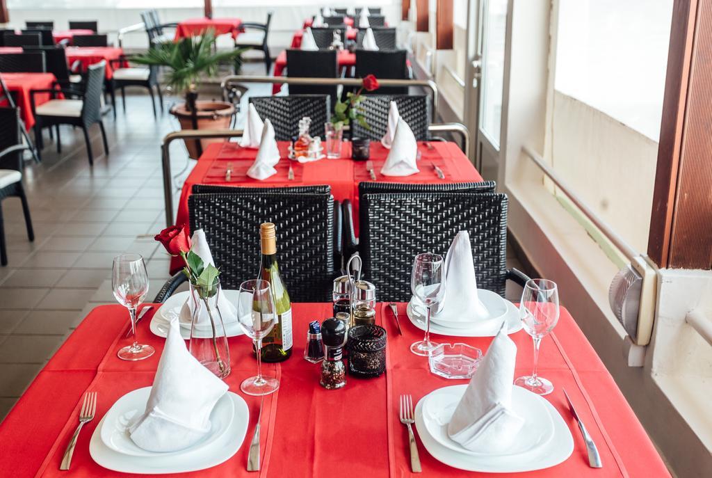 Hotel Azzurro 헤르섹 외부 사진