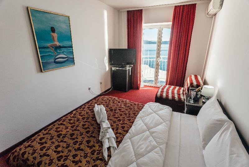 Hotel Azzurro 헤르섹 외부 사진